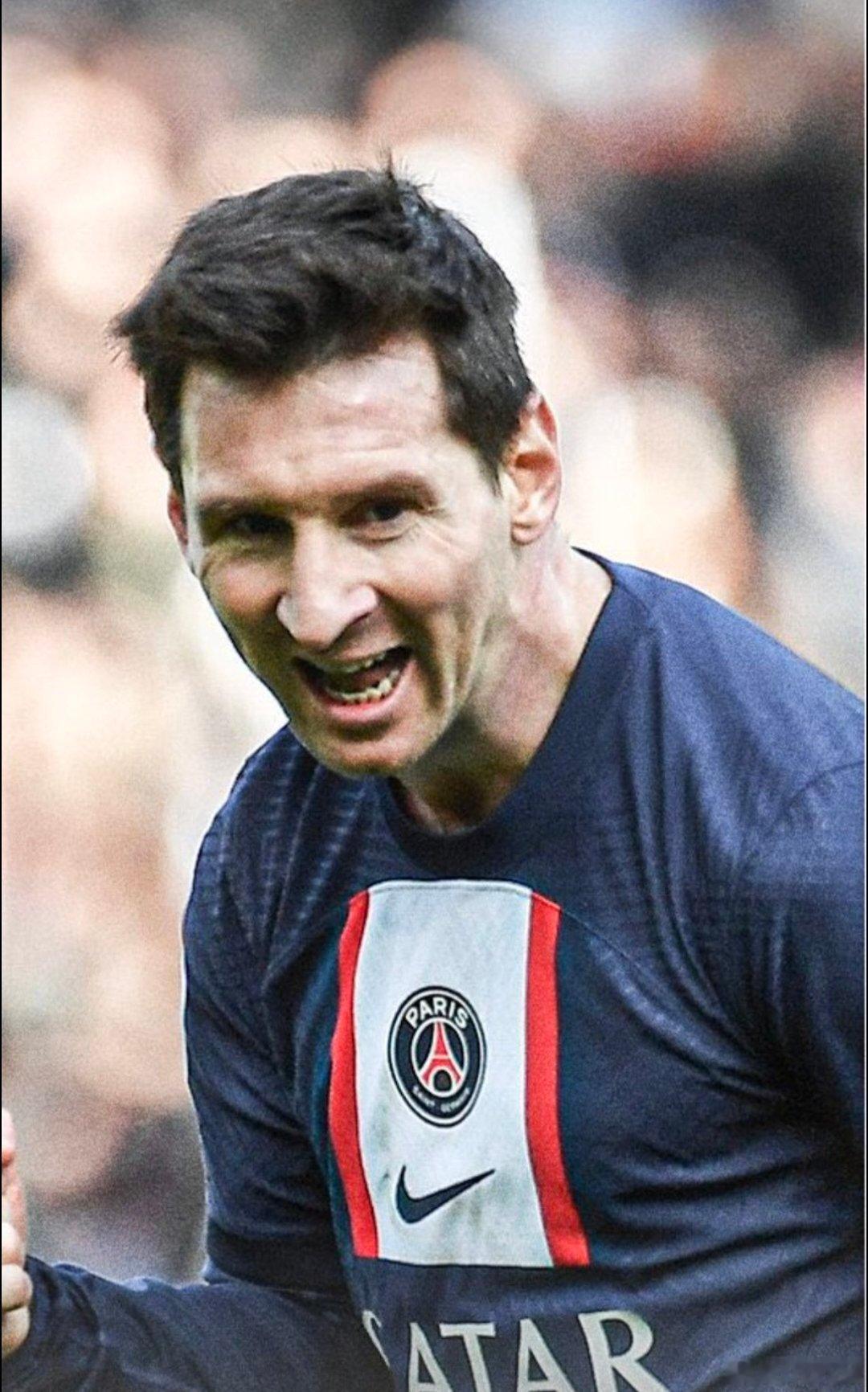 猜猜谁在巴黎圣日耳曼是唯一没有进入半决赛的2年，事实上，和他在一起，他们甚至没有