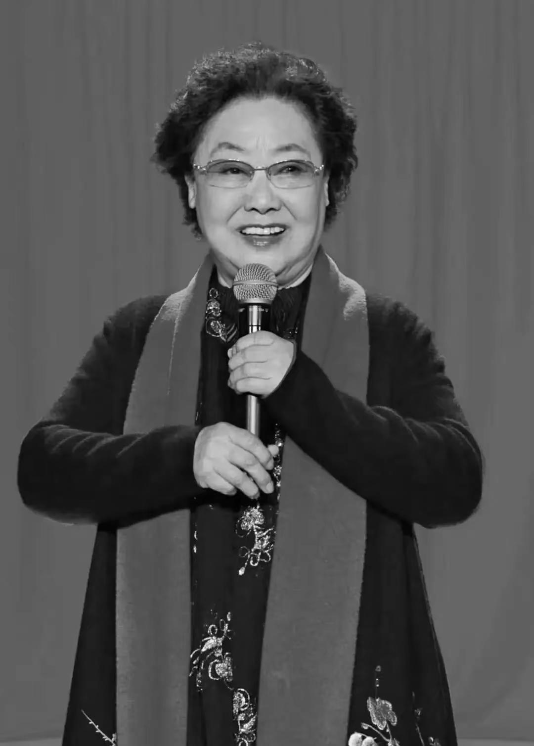 “人民艺术家”郭兰英逝世。她是《我的祖国》的原唱，是《白毛女》中的喜儿、《小二黑