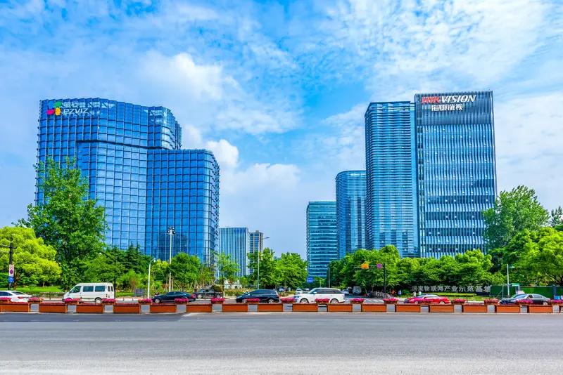 你问我答 “AL”的含义得看具体语境。在计算机科学和科技领域，有人会在非正式场合