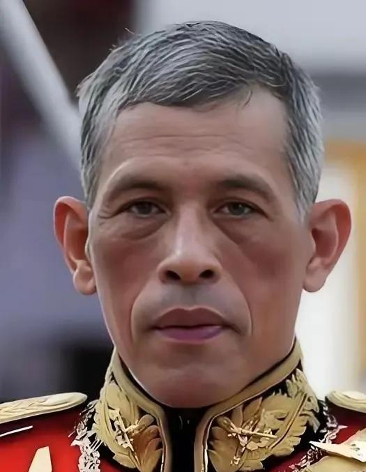 快报！快报  
泰国突然宣布了  
​11月12日消息，泰国国王哇集拉隆功将于1