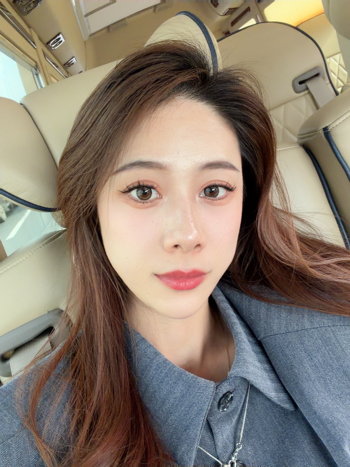 生活手记今日份，眼睛有点干，半天在开车，半天在坐车 成都