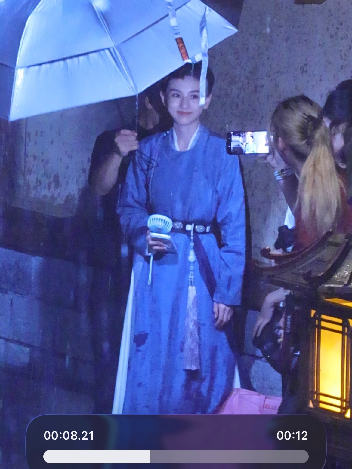 完美体现宋鹅日常和营业态的两张图懂自懂 