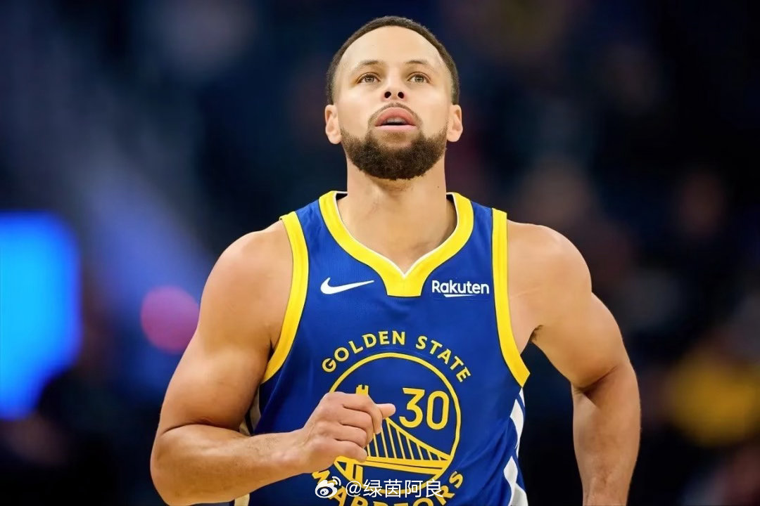 下赛季NBA薪水最高的10位后卫球员：1、库里——薪水6259万美元，身高188