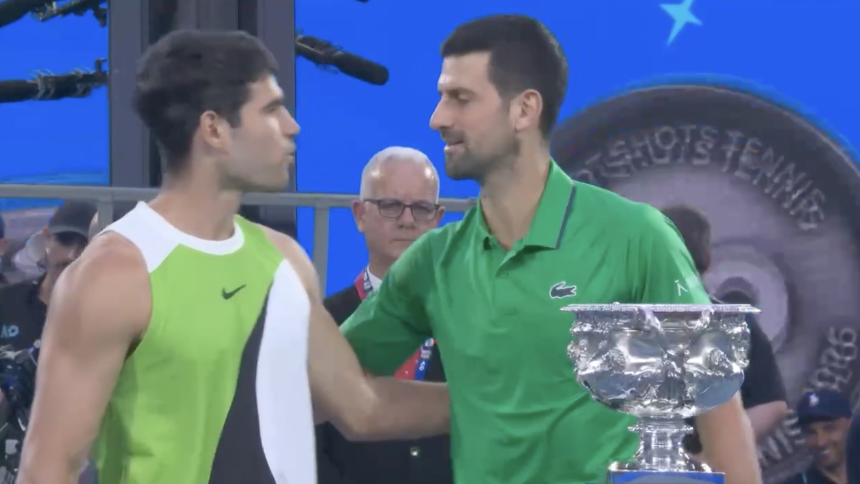 德约科维奇阿尔卡拉斯澳网争冠 各位，澳网男单决赛即将开打，来回顾一下双方的晋级之