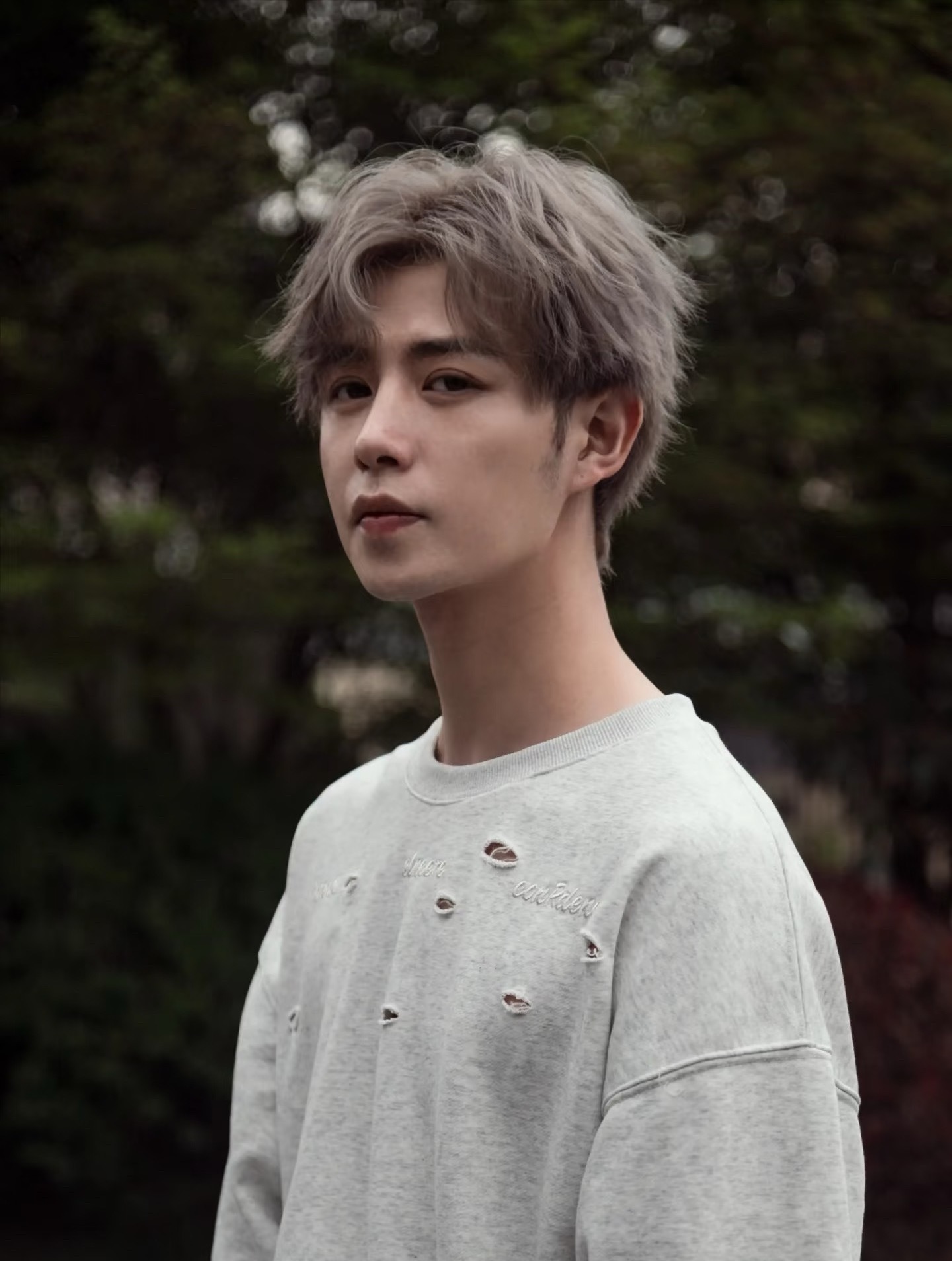 私生活不评价，但是我想说她最逆天的是，网友说，“童景程是小🐦”，她说：“不准这