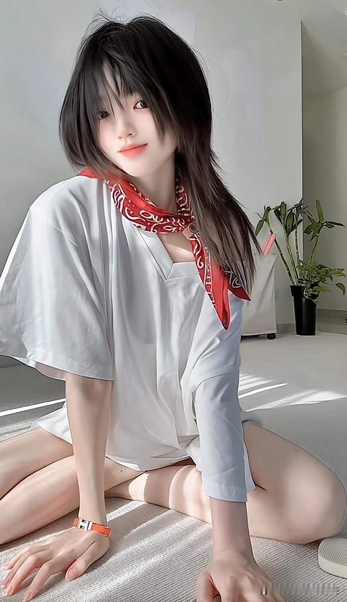 “月落一江水”这个上联意境超绝，月亮西沉，洒下的光辉渐渐隐没在江水里，画面静谧又