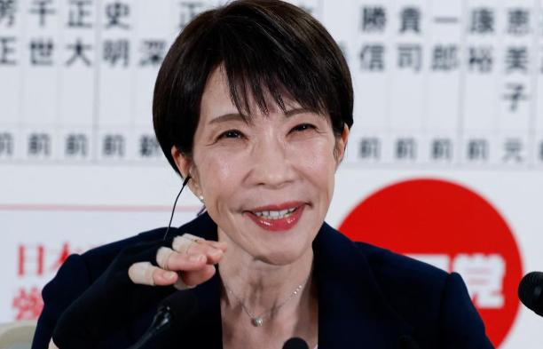 东京的赌桌彻底翻了！

就在西方世界忙着开香槟庆祝的时候，北京方面却毫无喜色，别