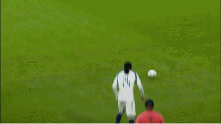 又丢球了，热刺0-2拜仁。 ​​​