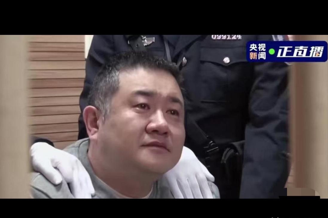 头皮发麻！孙小果案子最吓人的根本不是他行凶有多狠，他妈孙鹤予早就被开除公职，继父