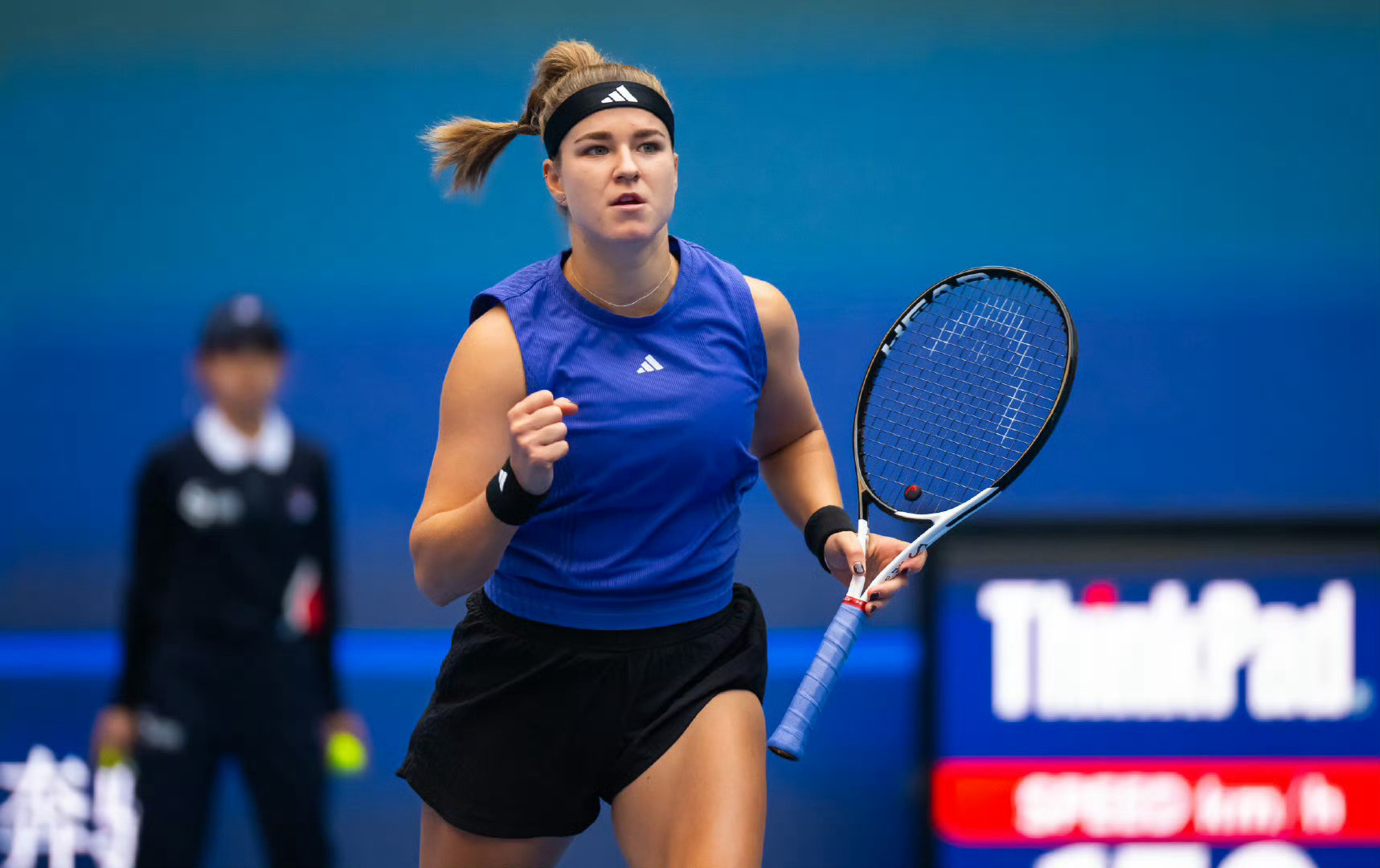 穆霍娃终结萨巴伦卡单打15连胜，7-6/2-6/6-4晋级中网半决赛！2小时46