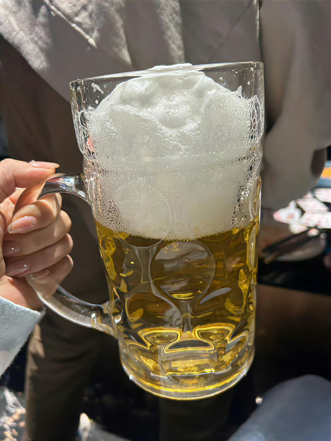 上班的困交给咖啡 下班的累交给酒杯。 ​微醺时刻  ​​​