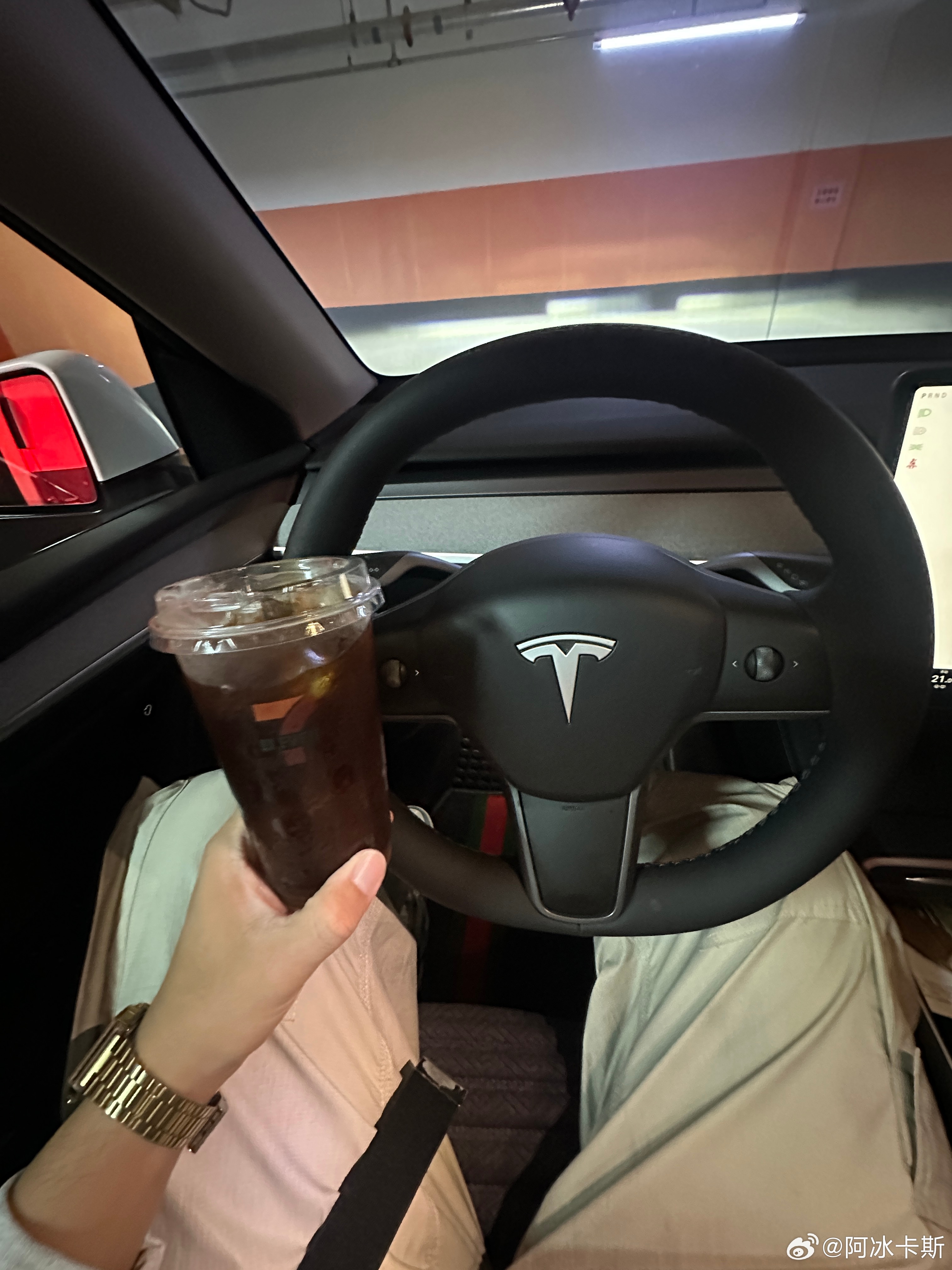 女子每天2杯咖啡打喷嚏震断肋骨我去了 这跟咖啡也有关系？喝咖啡 打喷嚏 断肋骨我