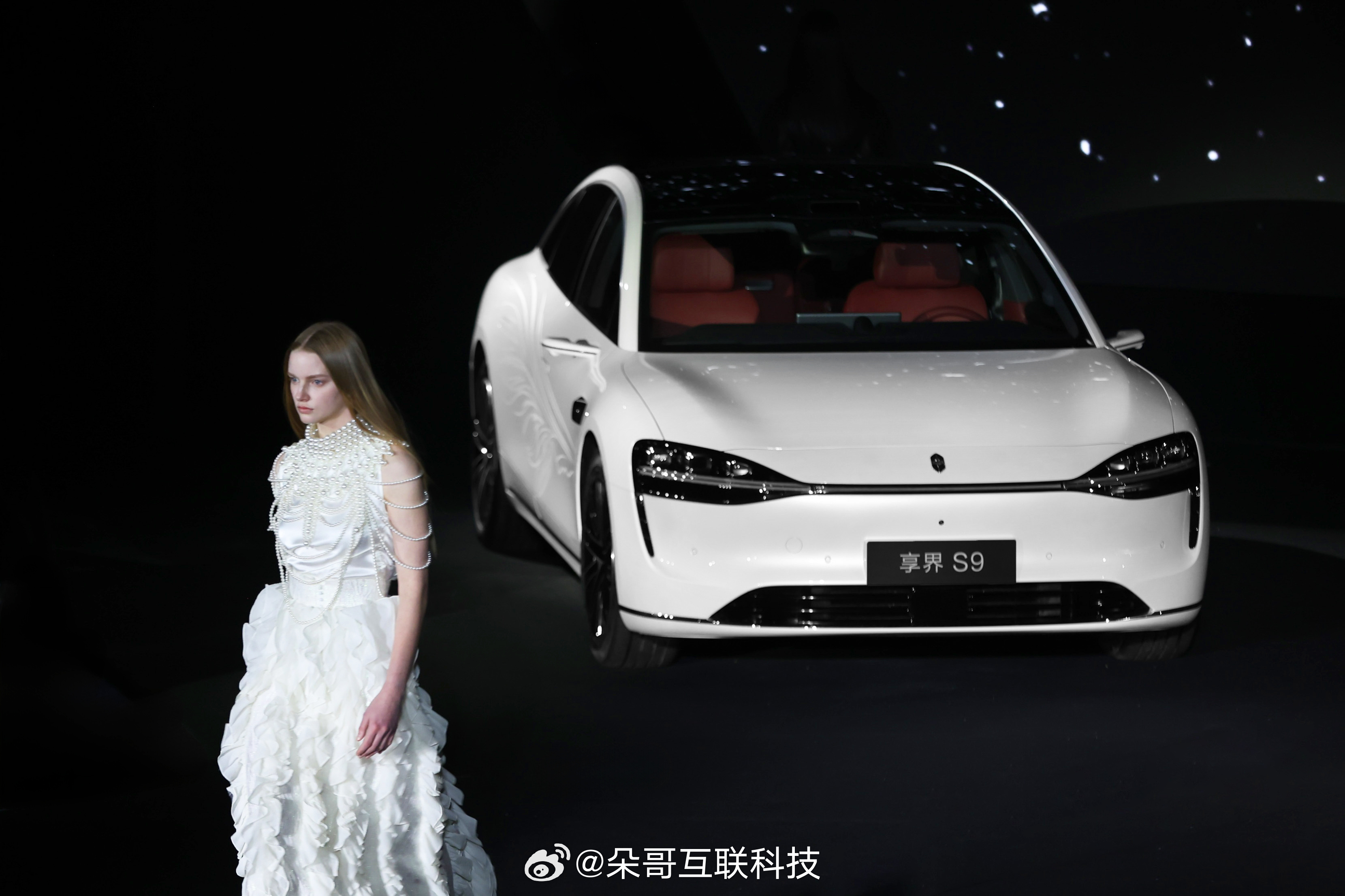 AW2026北京时装周享界时尚之夜大总结看上星玫粉/月绒白的小伙伴不用急享界S9