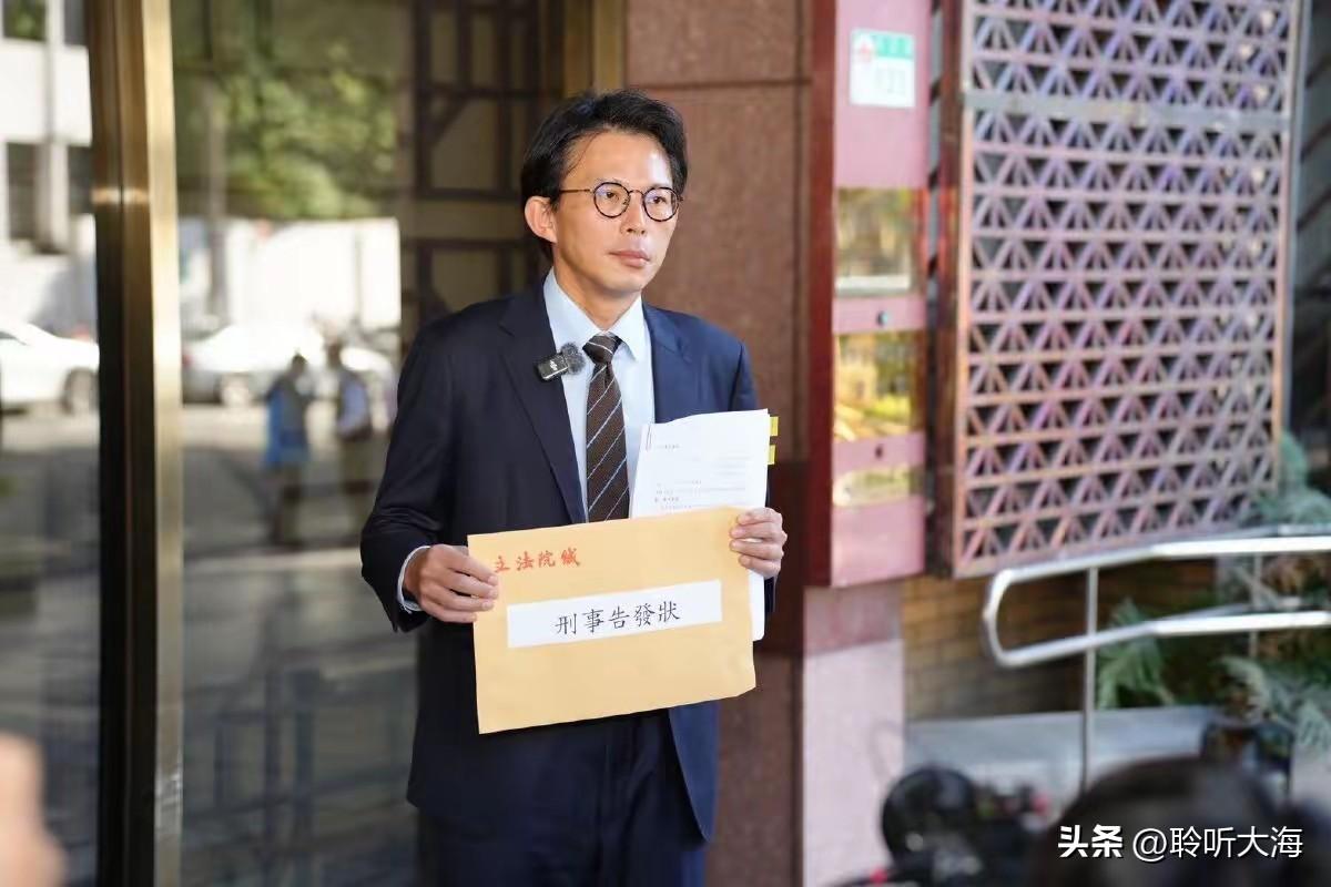 台湾政坛最近风波不断，柯文哲司法案临近宣判，黄国昌又被检方传唤，民众党一时间压力