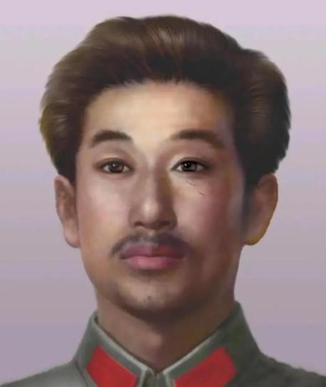 1942年，赵尚志牺牲后，一汉奸在验尸时，用脚踢了踢他的脑袋。谁料，旁边叛变的战