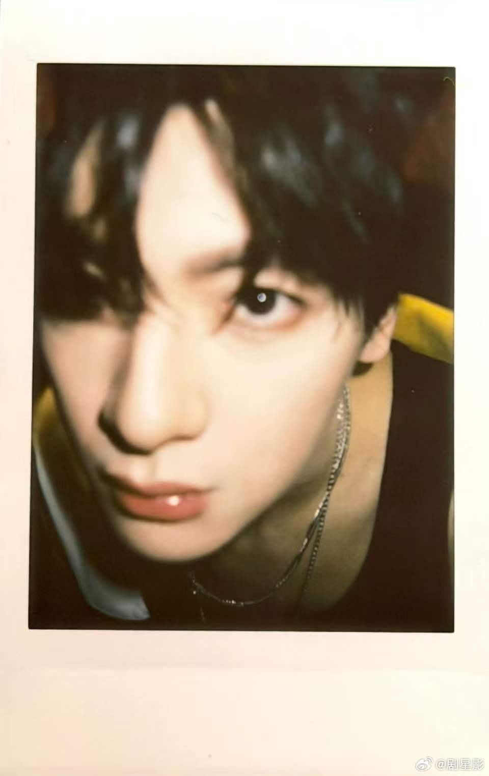 翟潇闻外出务工也不忘剧宣翟潇闻不放过每个剧宣的机会务工与剧宣两手抓，翟潇闻把事业