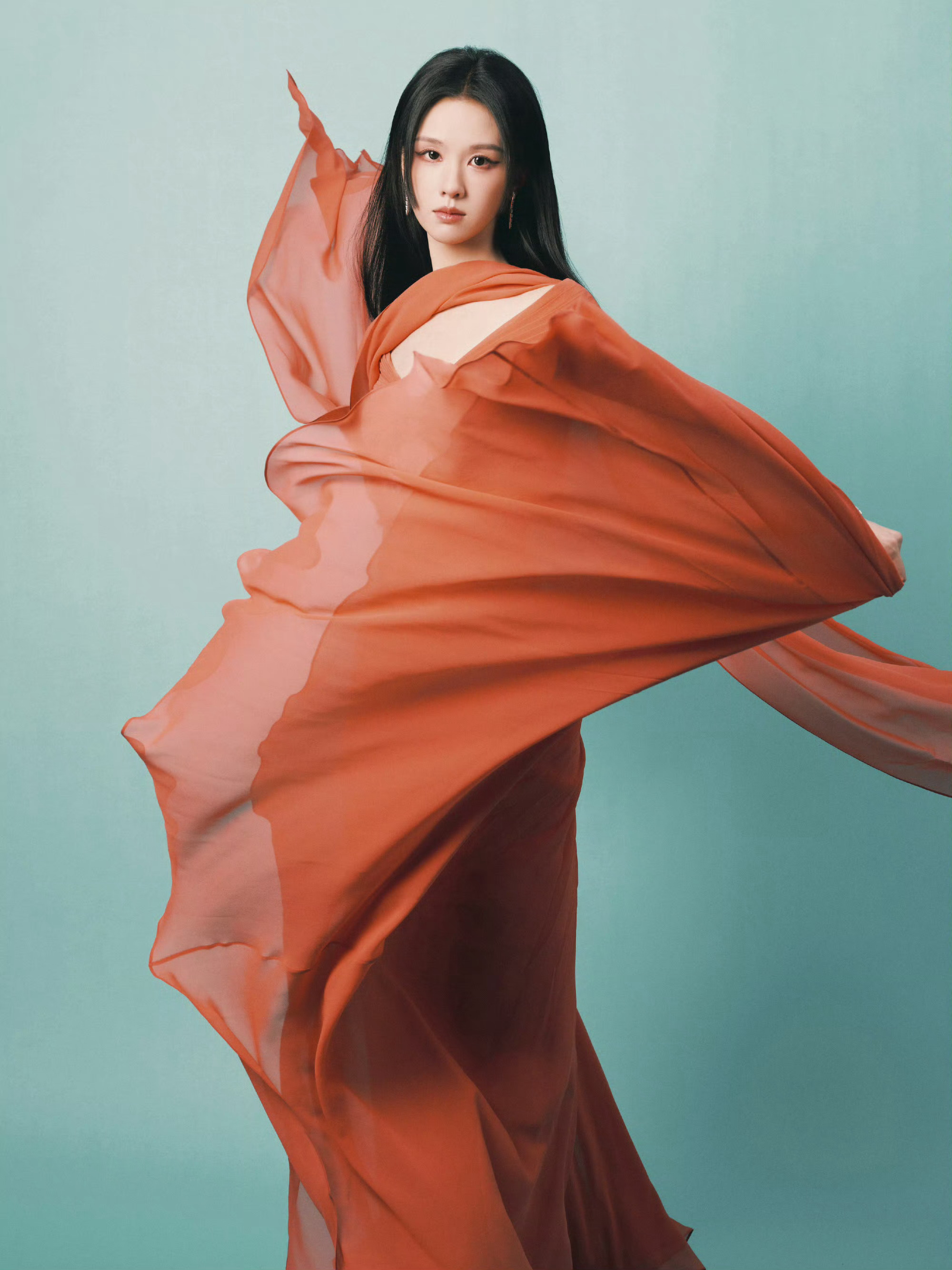 大事很妙！陈都灵女神身材就是这么曼妙