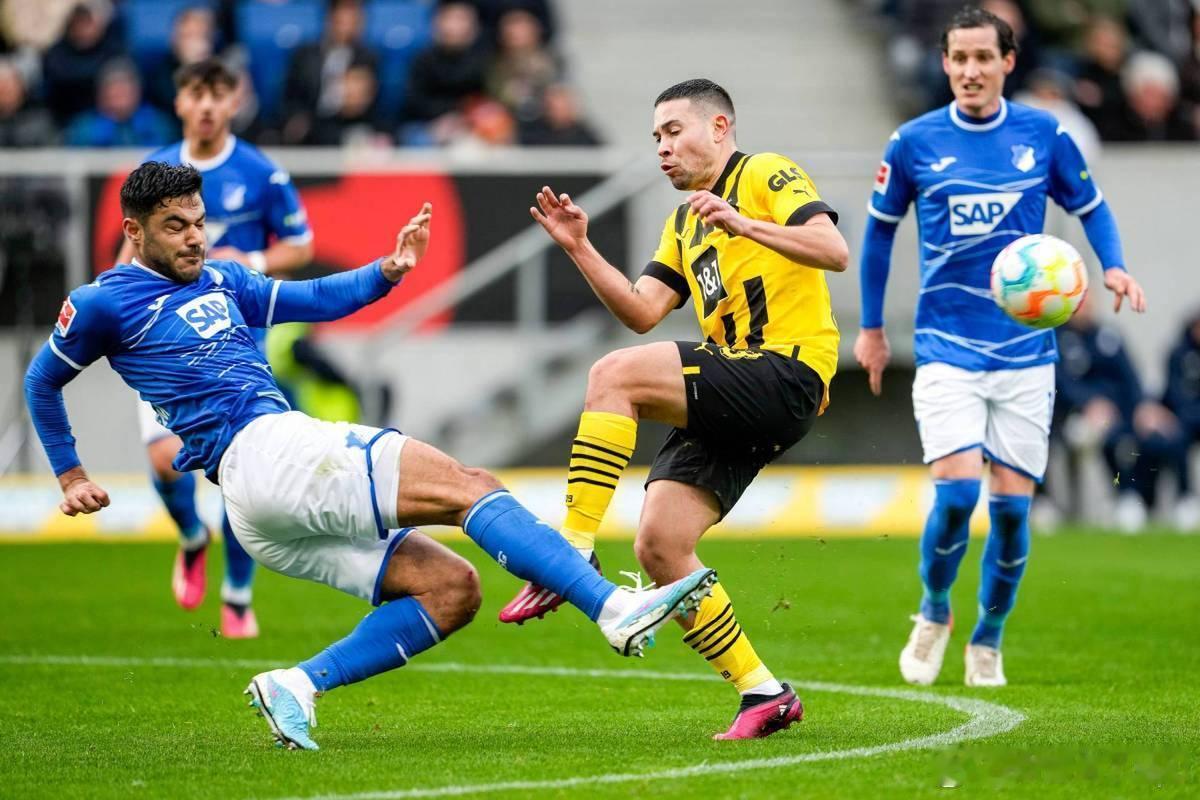 013 荷乙 海牙VS埃门        海牙无疑是本赛季荷乙表现最为强势的队伍