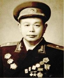 张闯初
 张闯初，1911年—1996年4月21日，湖南省平江县安定镇大毛村（茅