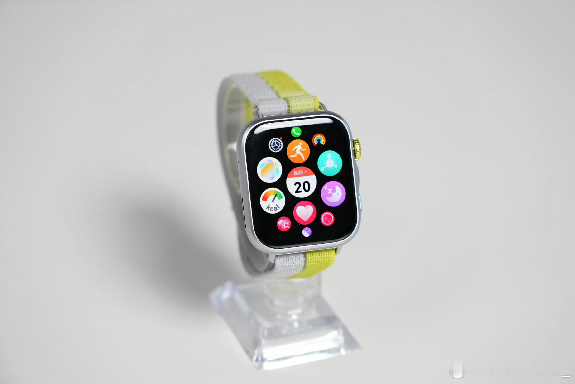 作为天天坐办公室的社畜，我真心说：华为 FIT 5 是今年最懂年轻人的智能表，没