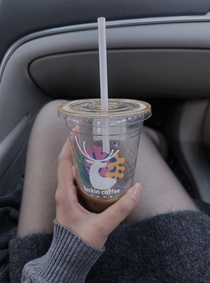 这生活过的好累啊！
每天睁眼就被待办清单追着跑，会议一个接一个，报表改了又改，下