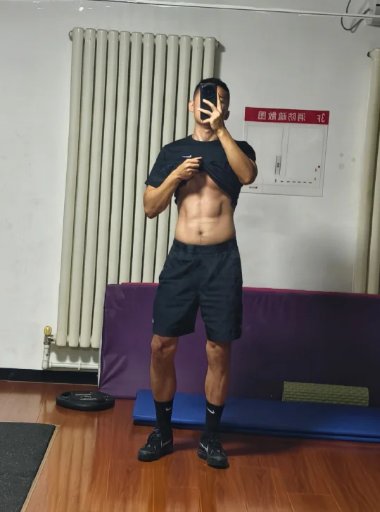 周一健身最累！！