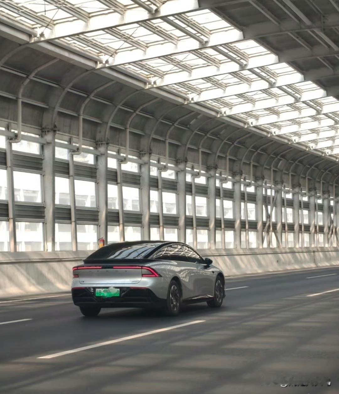 我已经开始时不时在我老婆耳边吹风要买个轿车的事了，等我遇到想买的车型的时候，不至