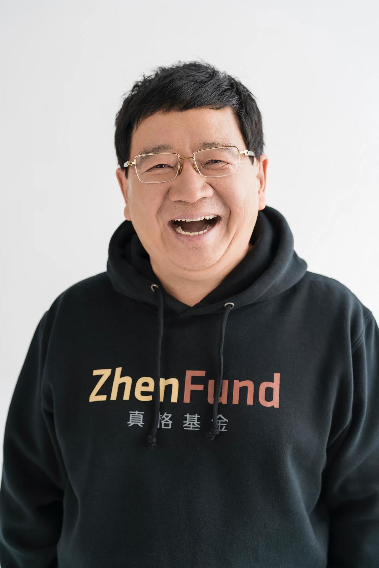 有一次，徐小平在苏州出差，当天晚上，他回到酒店准备休息，这时一个神秘电话打了过来