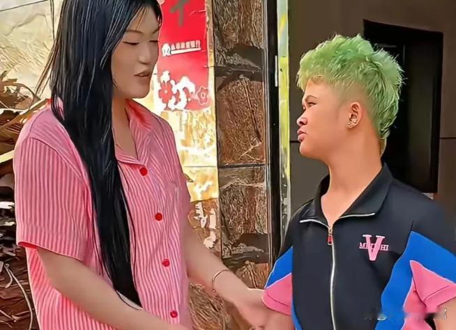 当年被资本当猴耍的“小马云”刚成年就当爹！19岁女友自曝双胞胎，智力障碍遗传风险