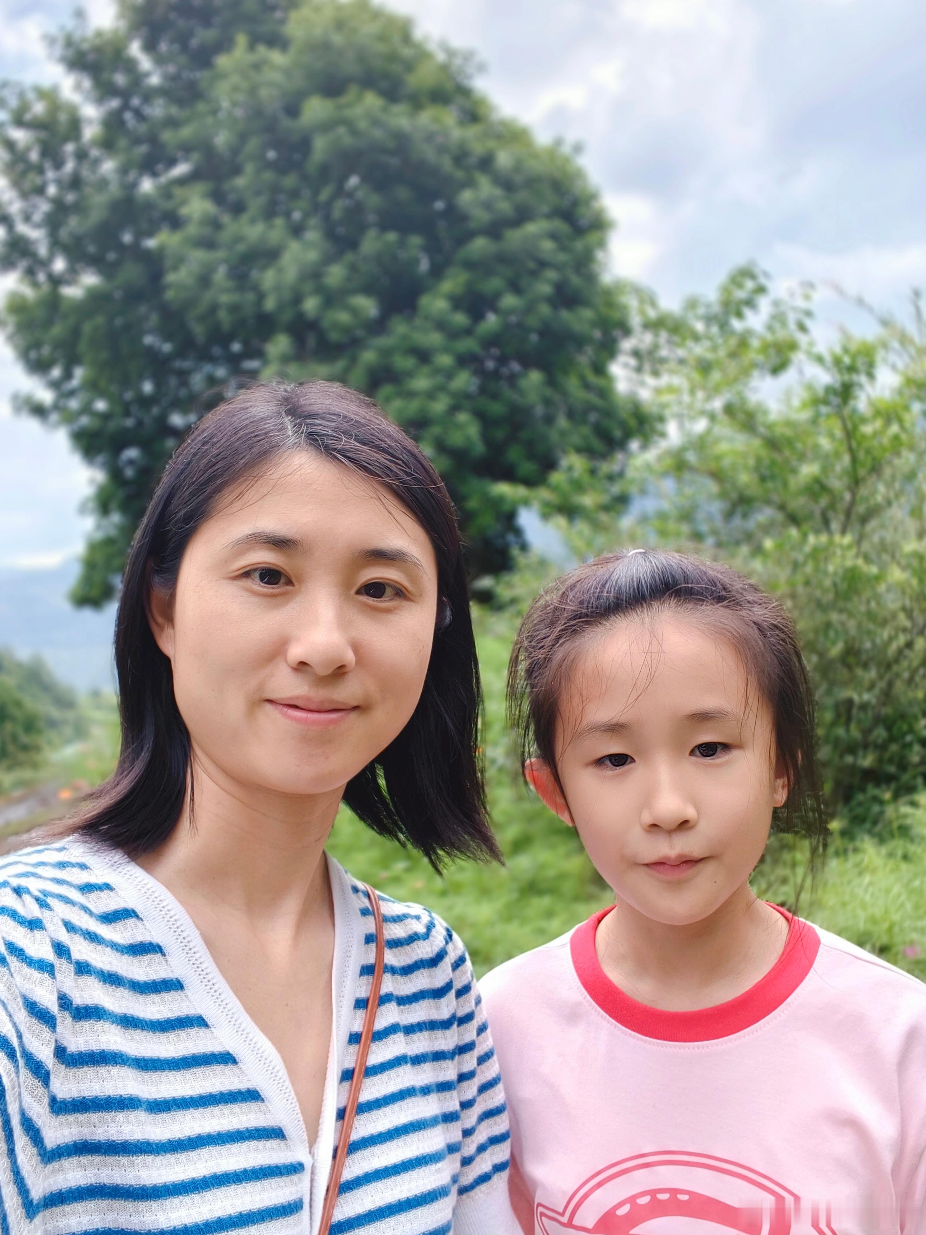 新老朋友们好，我是渝中加菲姐。985、211双一流硕士研究生，工作12年，前10