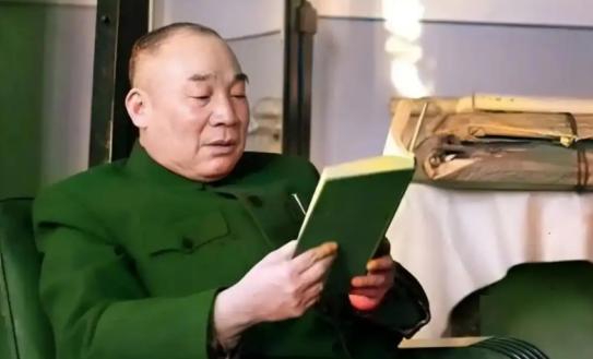1958年，马寅初向主席建议实行计划生育，主席强烈反对，当场否决了他的建议，并提