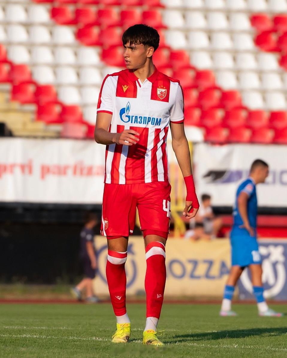 【红星青训观察】1米98的“左脚高塔”：达米亚诺维奇敲开德甲大门贝尔格莱德红星拥