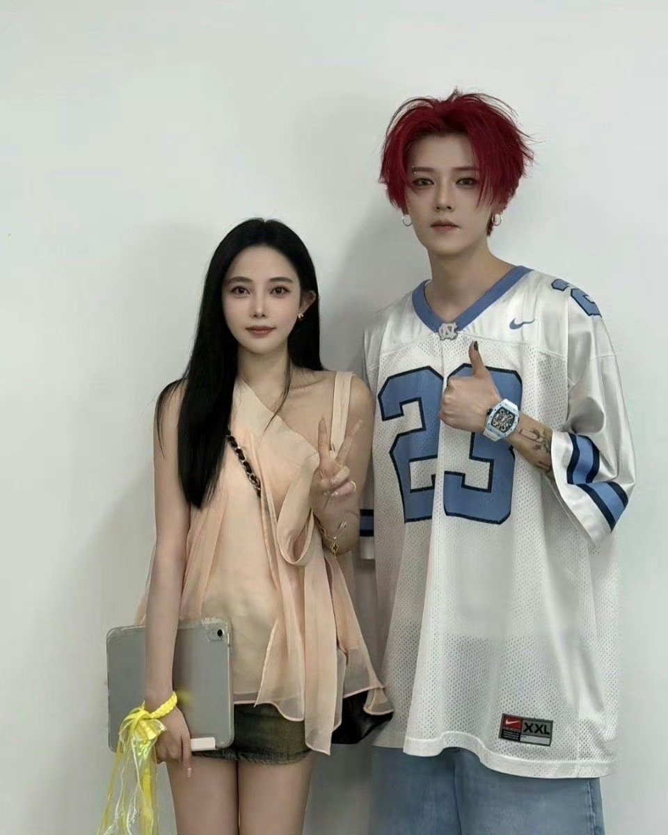 美女可以吹一辈子了 ​​​