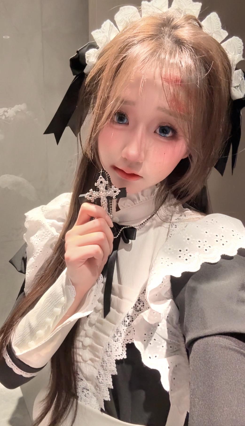 能不能借着天冷的理由 再靠近你一些
