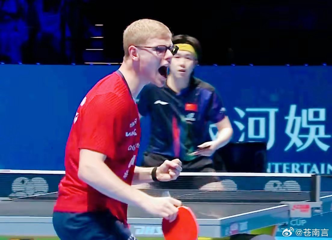 王楚钦vsF勒布伦第一局王楚钦3:1开局，6;3领先。王楚钦发球，勒布伦跳过来拧