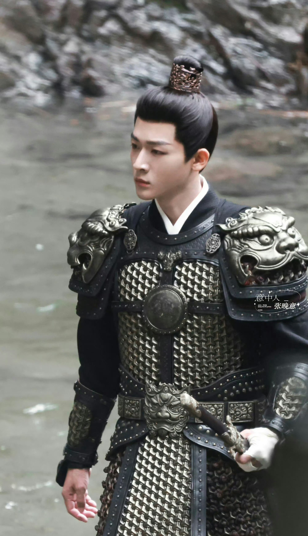 #张晚意在古偶里演正剧#这优越的骨相一出现就是正剧标配，瞬间画质都不一样🙊，少