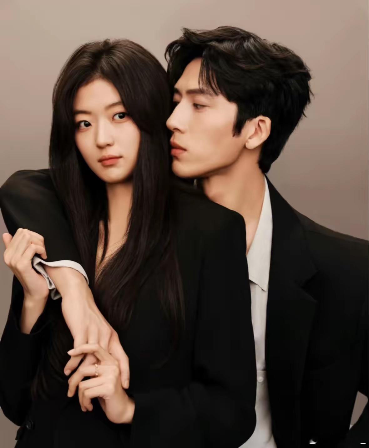 我特意去查了一下还真是吓了一跳尚之桃在北京呆了6年，居然挣了200多万带着几十万