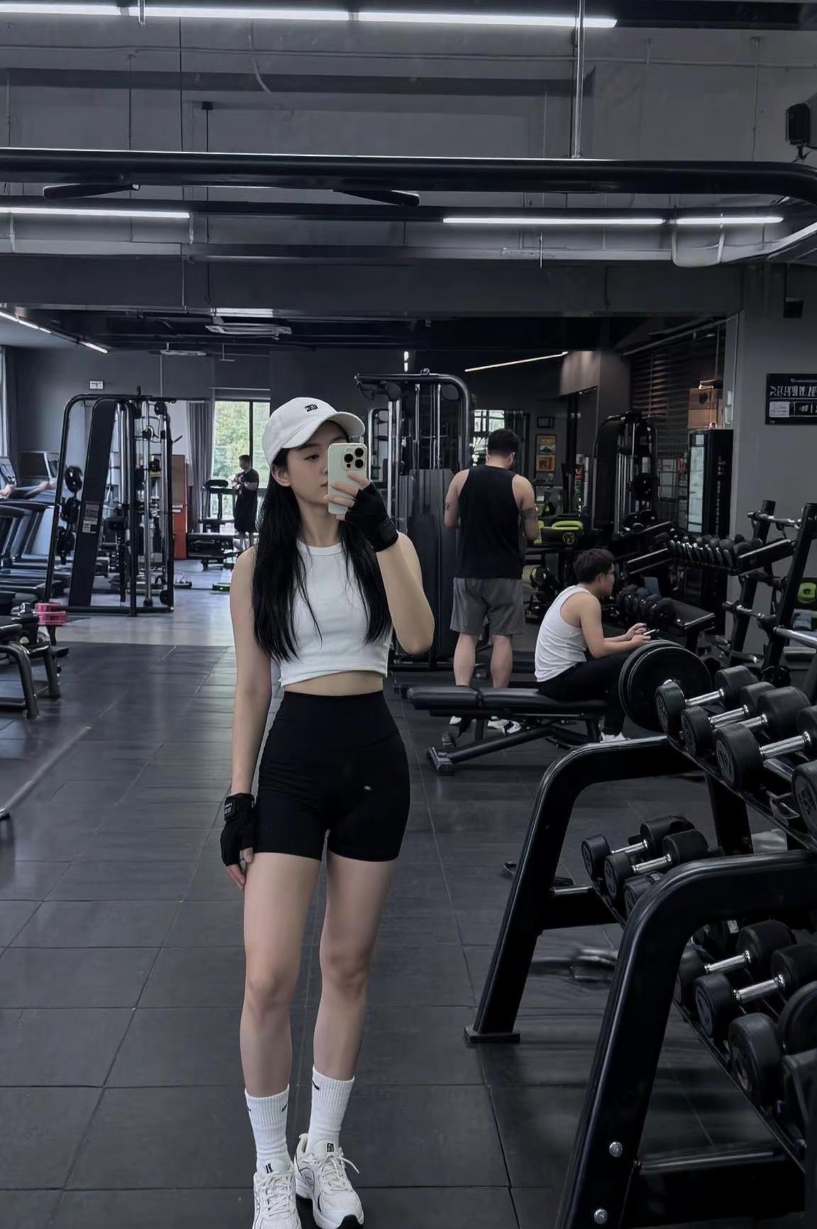 过自己想过的生活。AI健身随拍