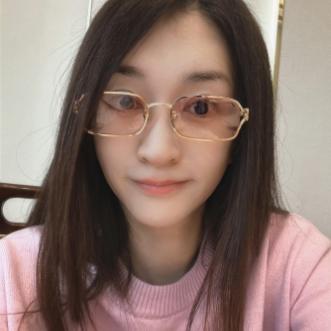 10月10日那一天，李小冉说：
西湖醋鱼拌饭 仍是我的最爱 记住 笋壳鱼哦 碗太