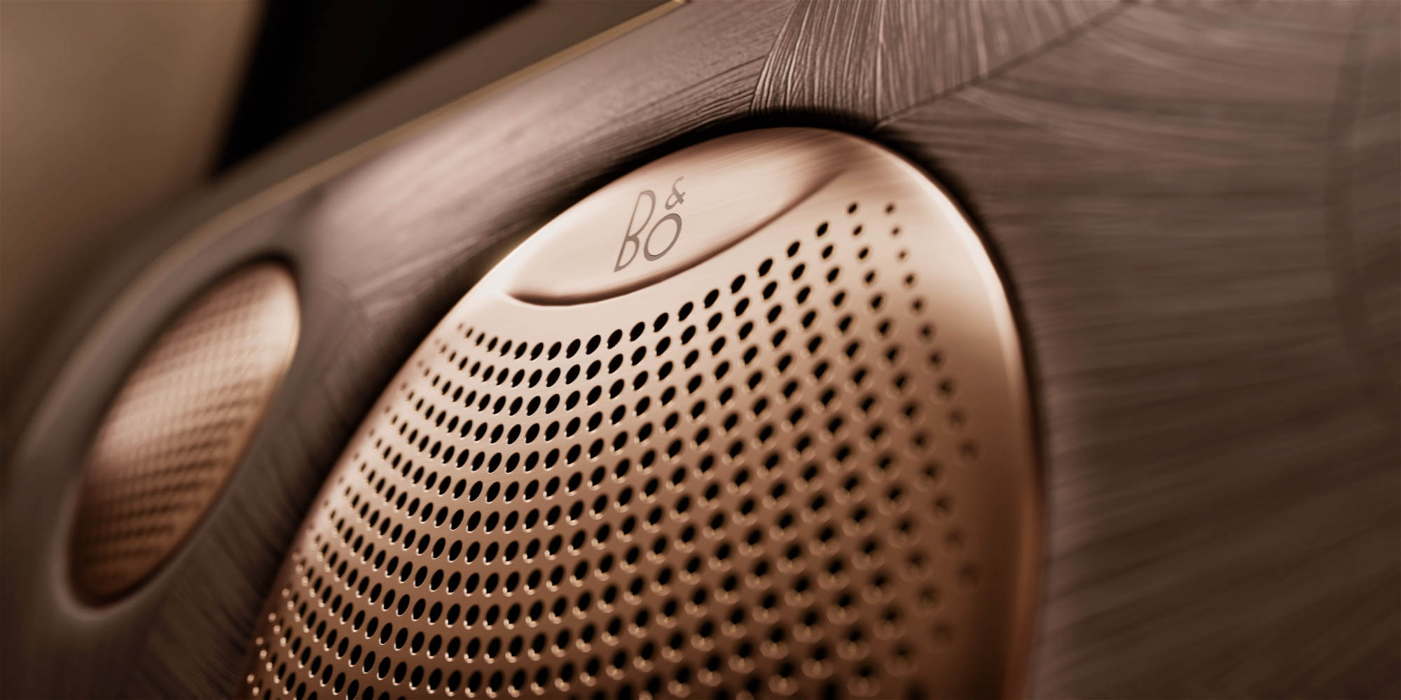 智己LS9还是首个采用B&O音响的国产车，这个品牌此前是奥迪最喜欢用的，正如宝马