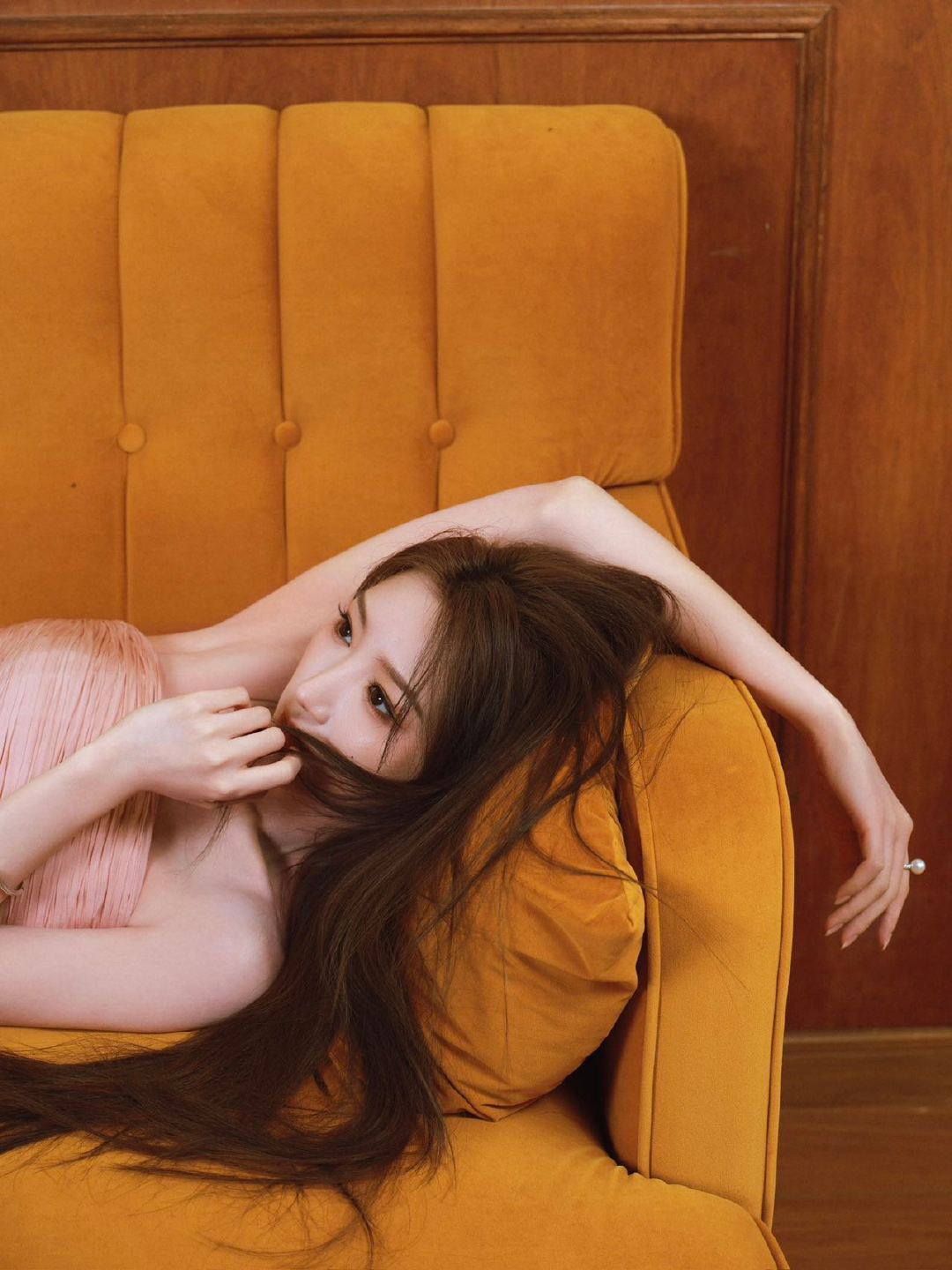 毛晓彤渐变鱼尾裙毛晓彤人鱼公主变龙虾杀手谁懂这种双重魅力啊，精致人鱼公主造型惊艳