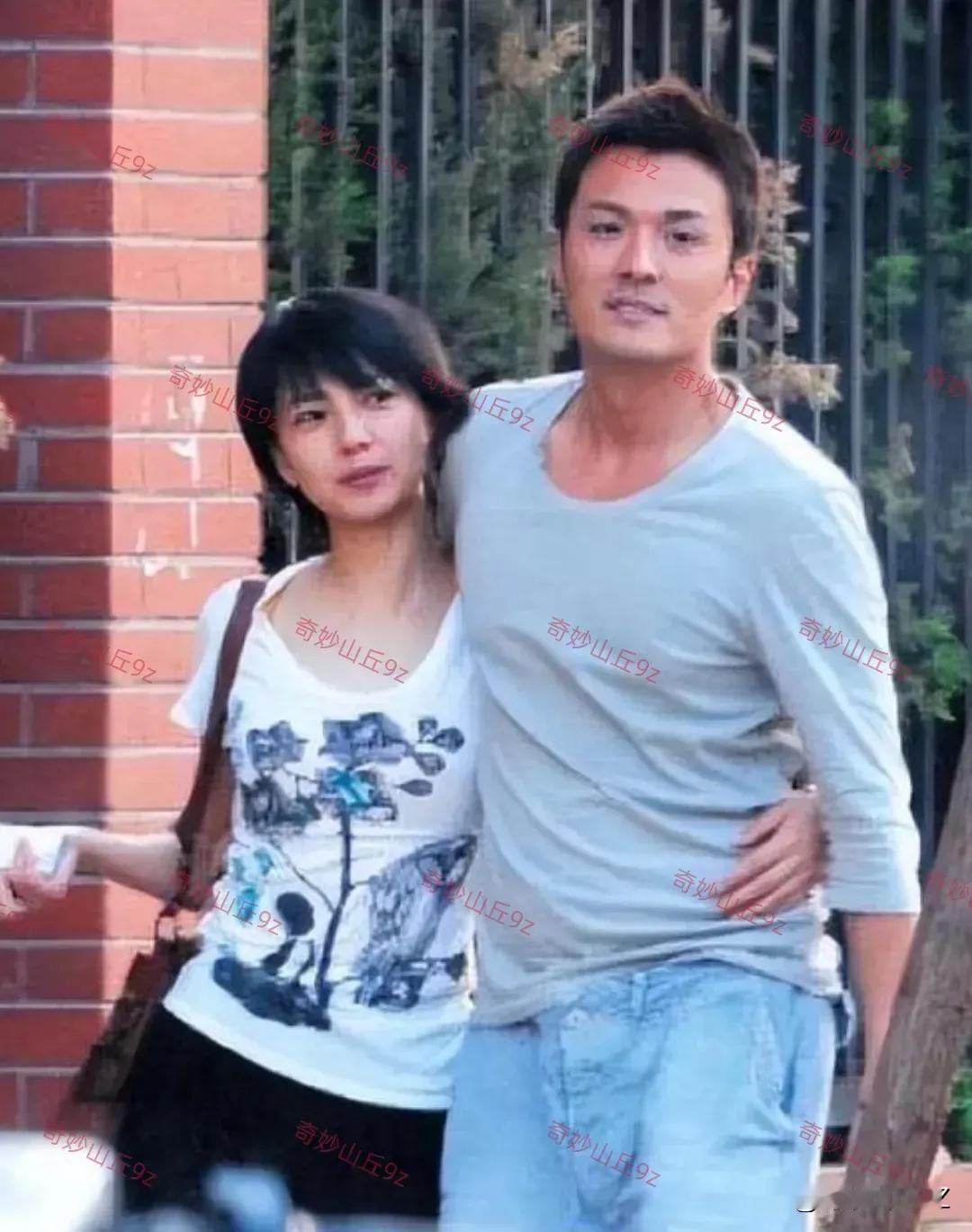 这对曾经的恋人，给我感觉很般配，不知道为什么没成，女的美，男的帅，个人认为于小伟