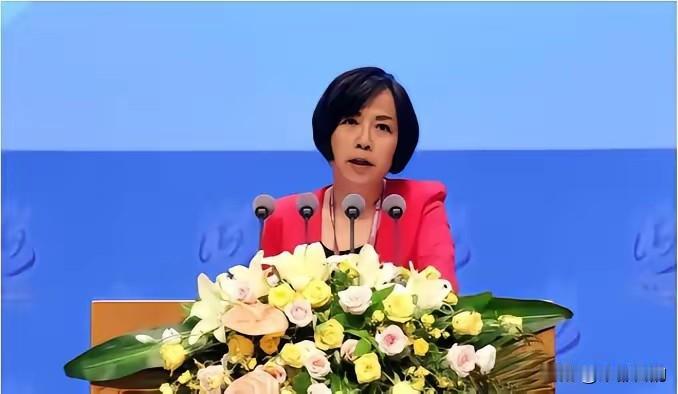 曾说“我们这一代要把台湾带回家”，如今黄智贤引巨大争议
 
当初一句“我们这一代