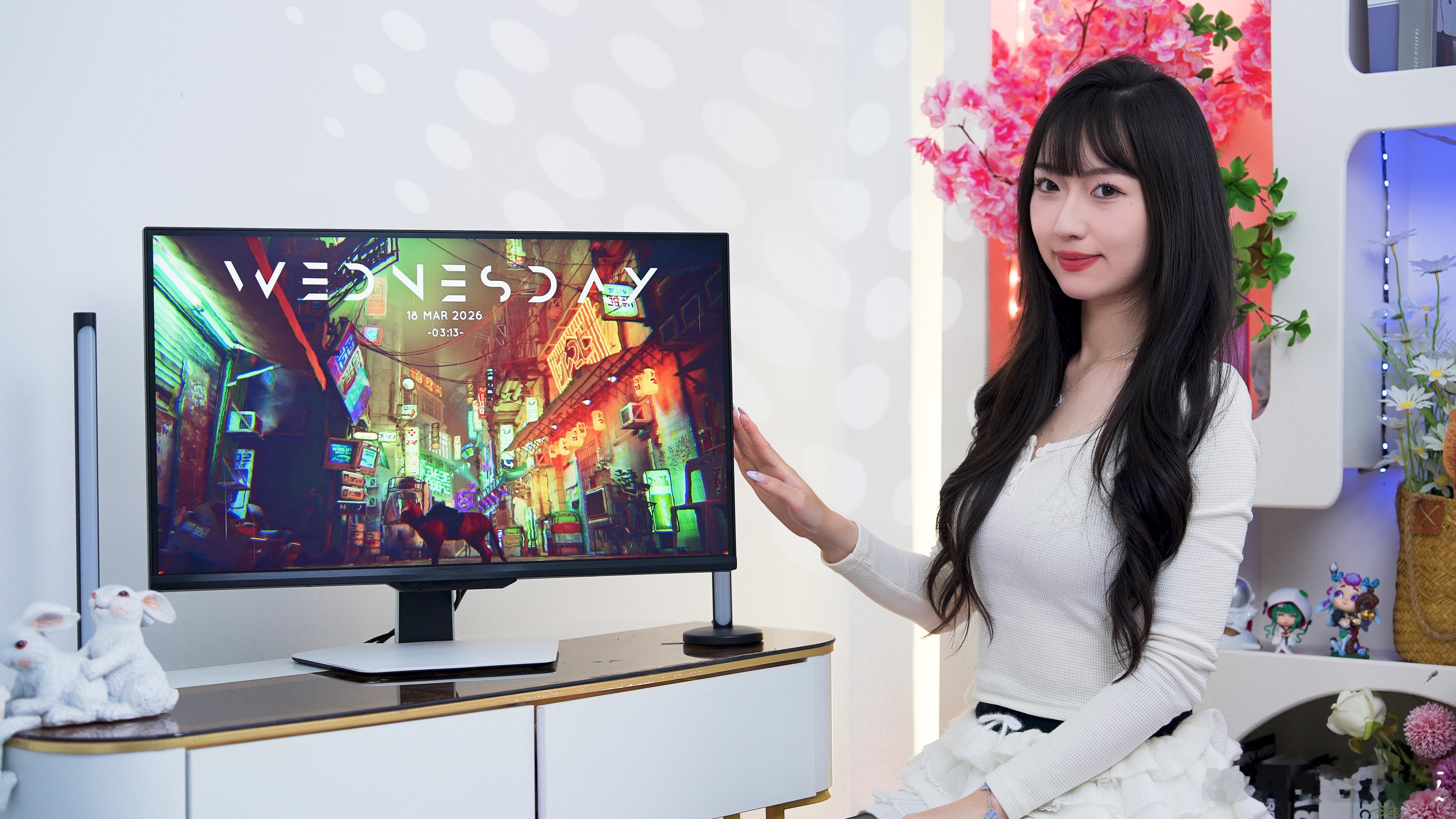 不将就不降级，买显示器也能一步到位？说的就是丝姐之前体验过的TCL 27C3A 