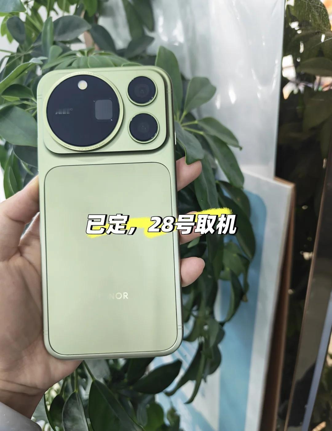 实体店看过，已定，静静等待28号取机国产手机
