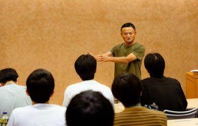 马云在阿里内部会提出的集团未来三个方向：回归淘宝、回归用户、回归互联网
很遗憾，