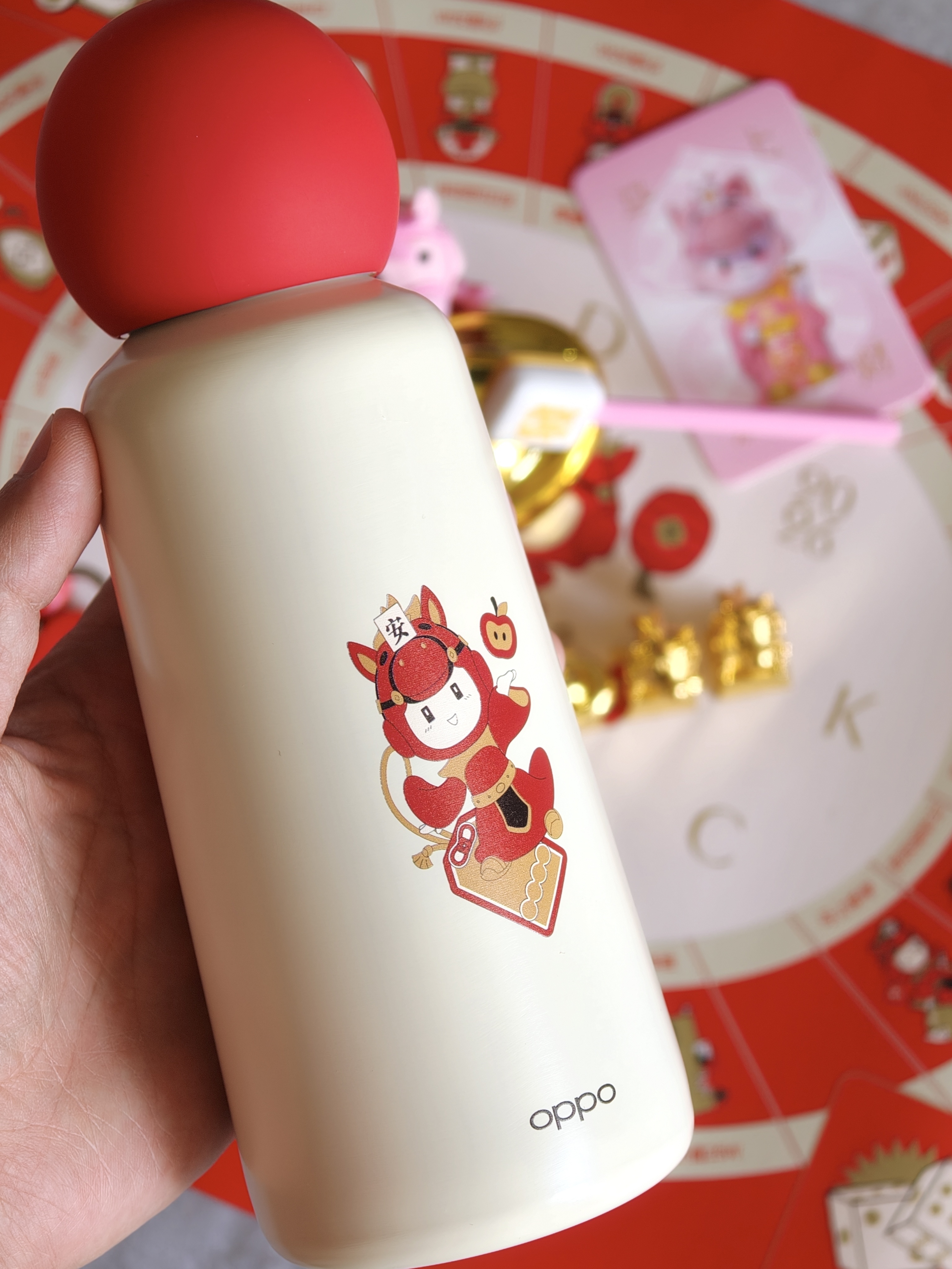 感恩OPPO今年的新春礼盒主打一个金碧辉煌，金福满堂，金玉满堂，金色传说！正好今