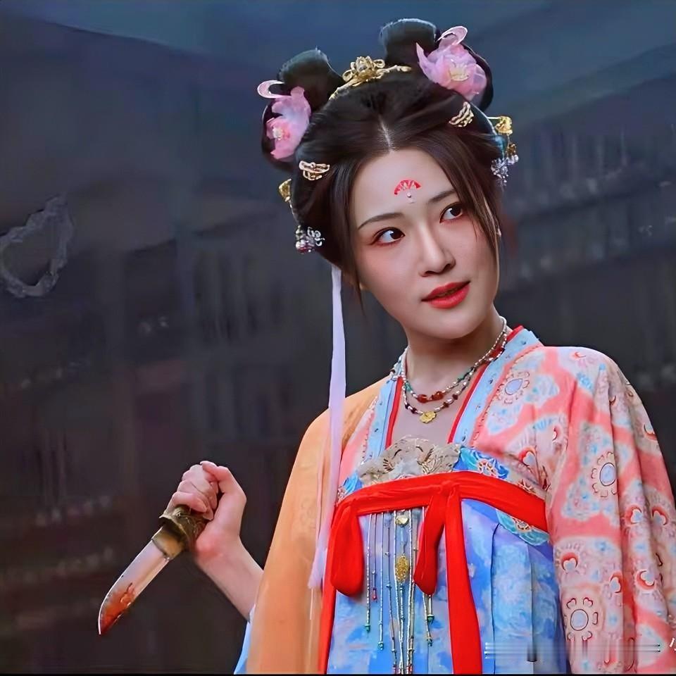 “御廷谣”都给我看笑了，
尤其是“蒋美儿”这个女人，
你说她傻吧，她又每次都能想