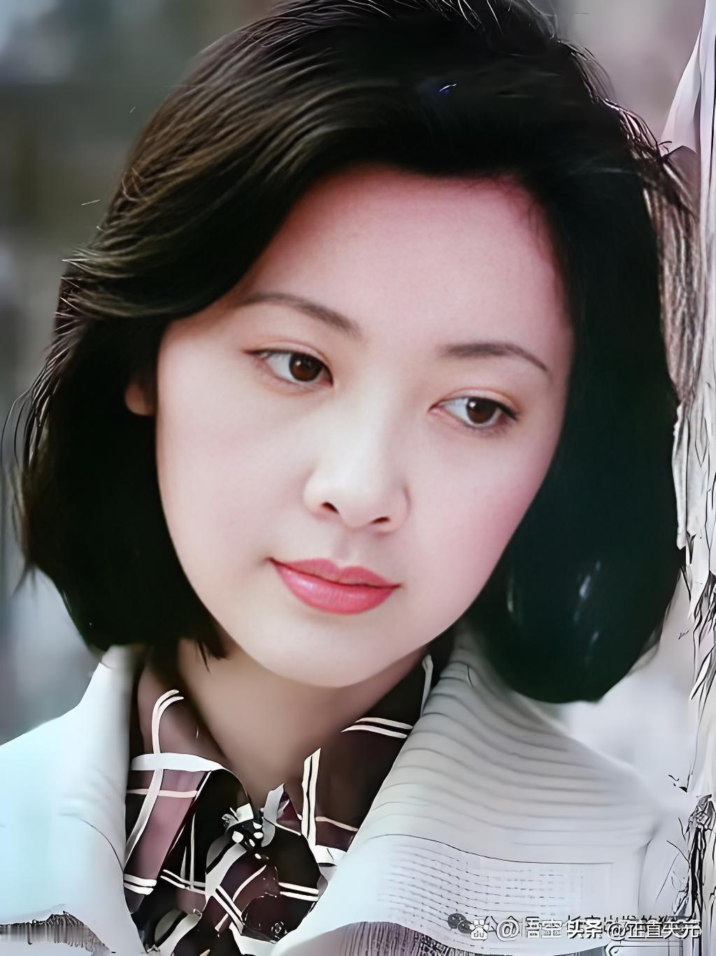 最美女儿国国王朱琳，十大颜值绝美瞬间。
翻看这些艺术照便能懂得，她天生一副好底子
