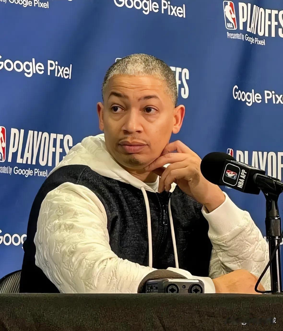 快船爆冷101-114不敌独行侠，泰伦卢批评这4人表现不合格输球原因！
1、哈登